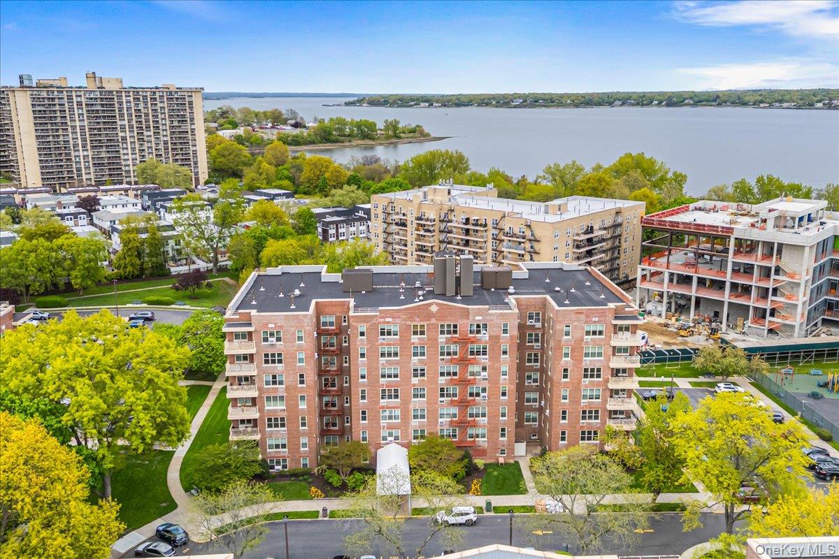 23 45 Bell Blvd, Bayside, NY 11360
