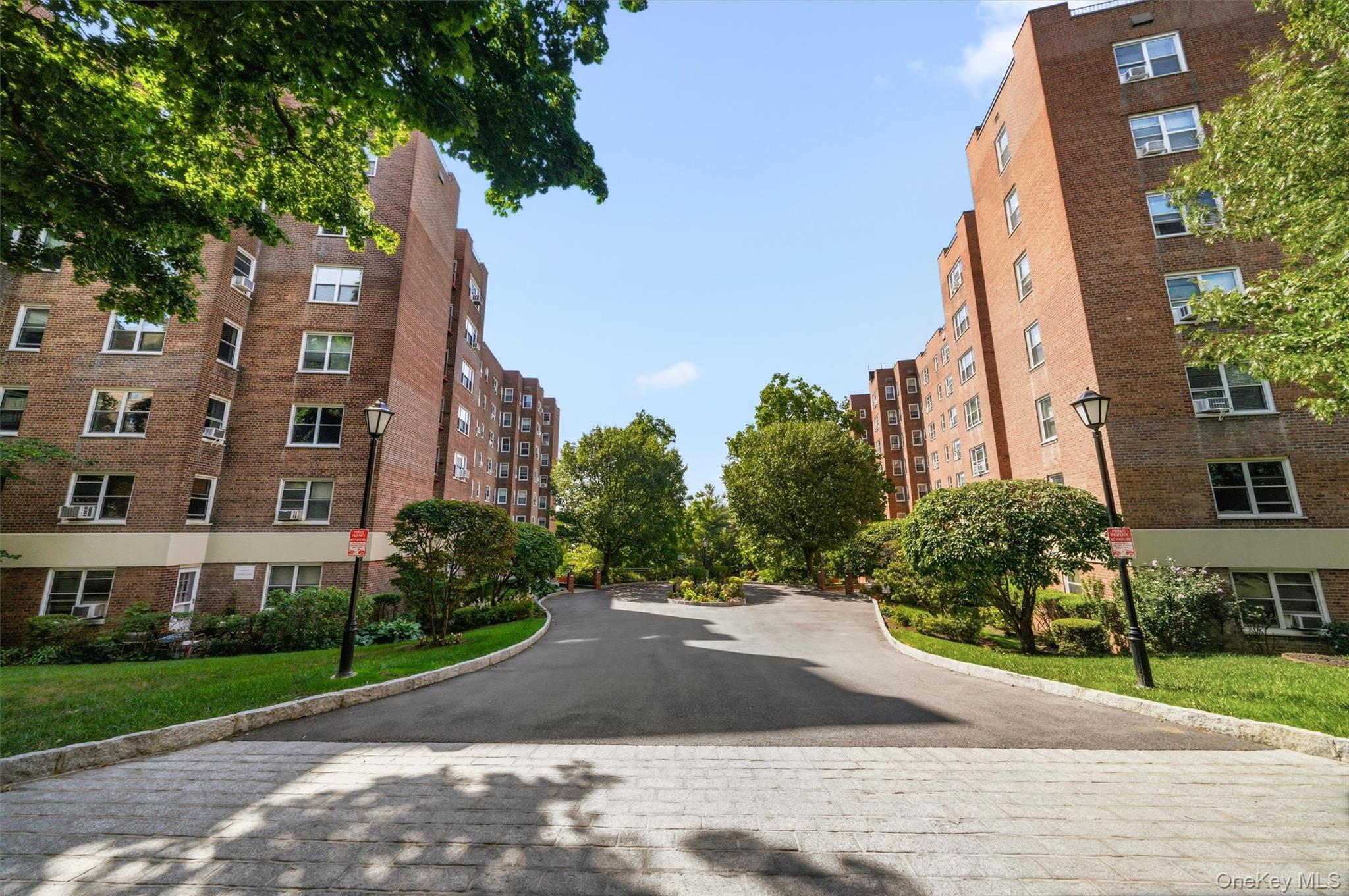 280 Collins Ave #1 A, Mount Vernon, NY 10552 photo