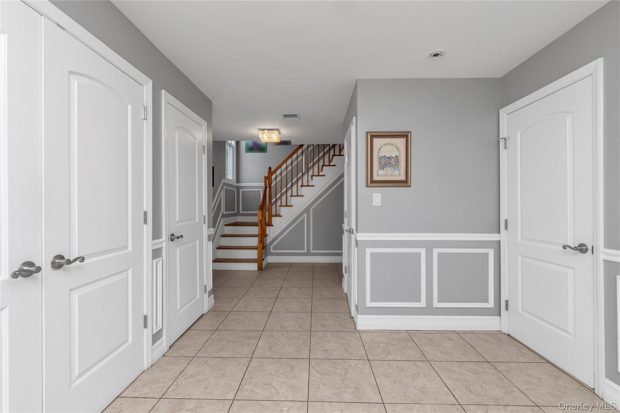 647 Jarvis Ave, Far Rockaway, NY 11691 photo
