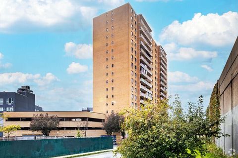 Mixed Use in Rego Park NY 92-29 Queens Boulevard #2B.jpg