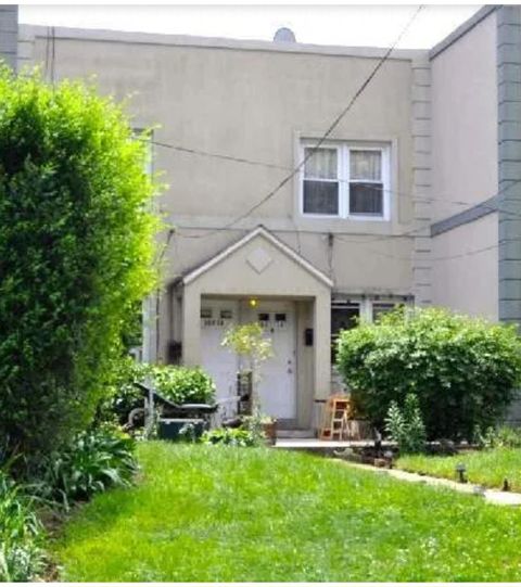 Townhouse in Springfield Gardens NY 183-14-16 140 ave.jpg