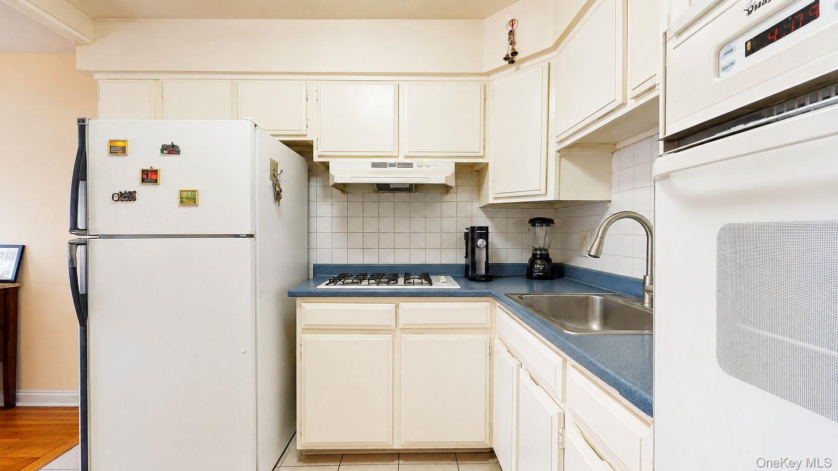 30 34 71st, East Elmhurst, NY 11370 photo