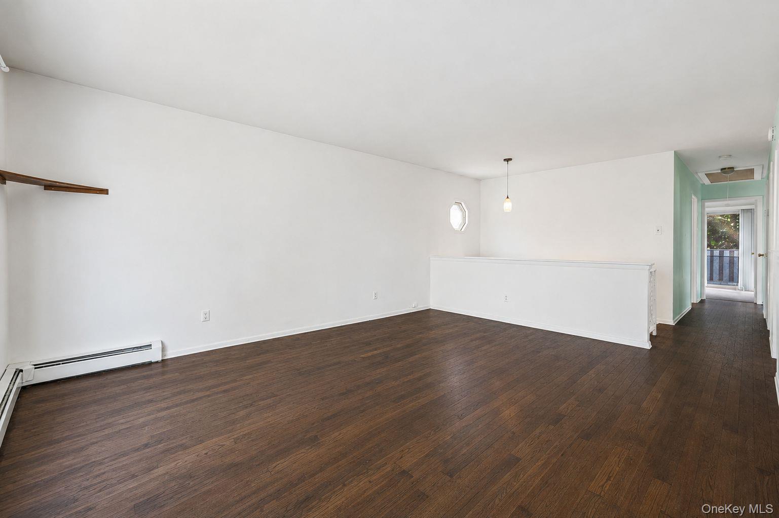 233 E Alhambra Ave, Lindenhurst, NY 11757 photo