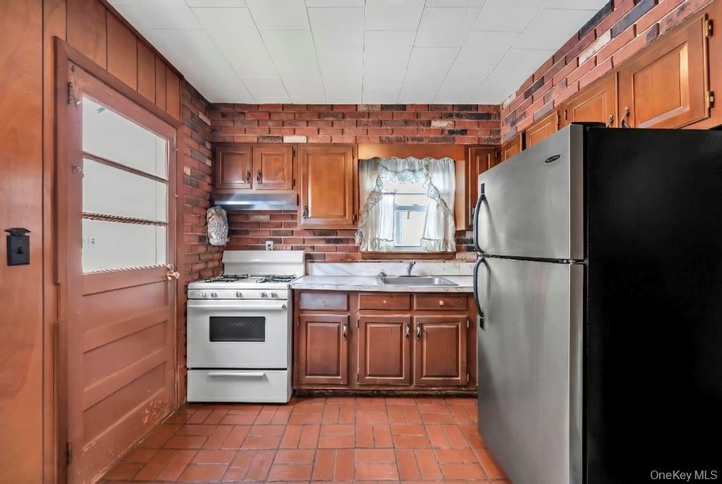 189 Ontario Ave, Massapequa, NY 11758 photo