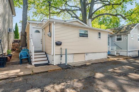 Stock Cooperative in Bronx NY 133B Edgewater Park #133B.jpg