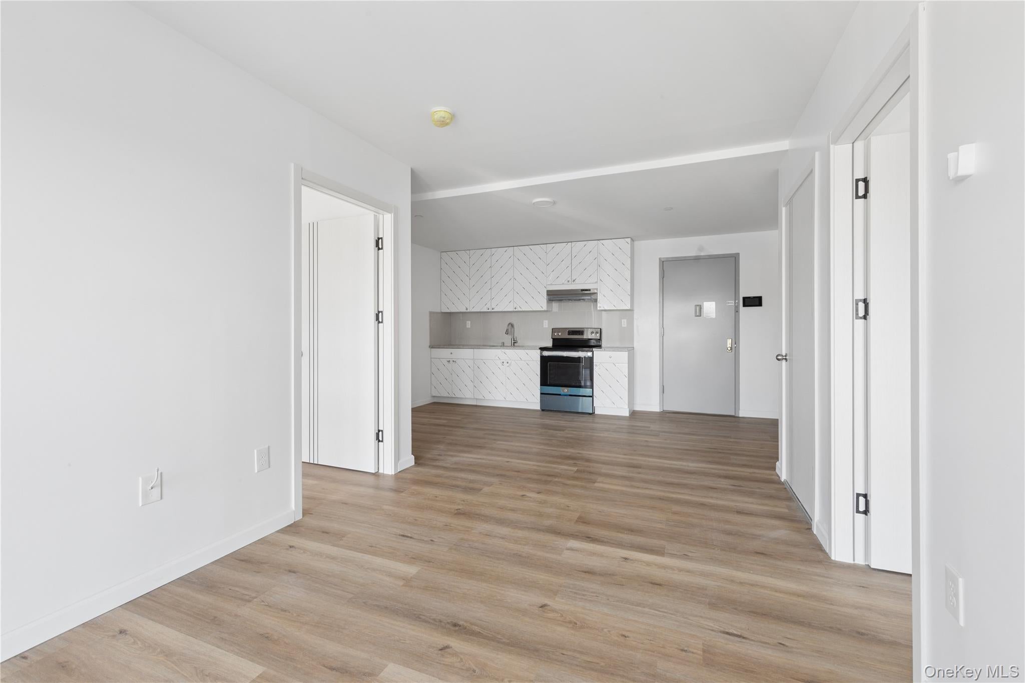 70 25 Queens Blvd #7 J, Woodside, NY 11377 photo