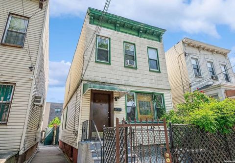 Townhouse in Corona NY 103-18 34th Ave.jpg
