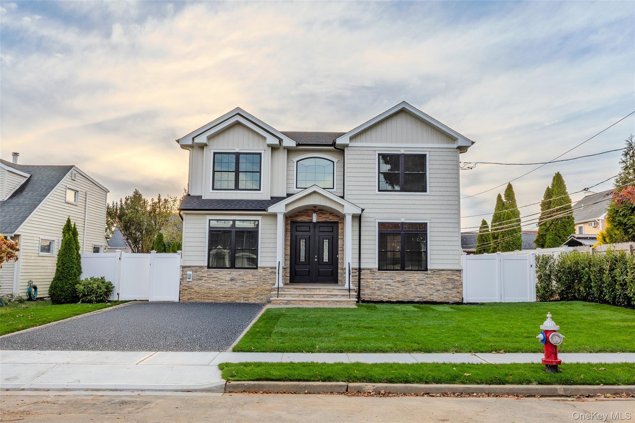 30 Briggs St, Hicksville, NY 11801 photo