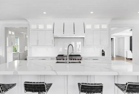 Single Family Residence in Baldwin Harbor NY 3505 Bay Front Drive.jpg
