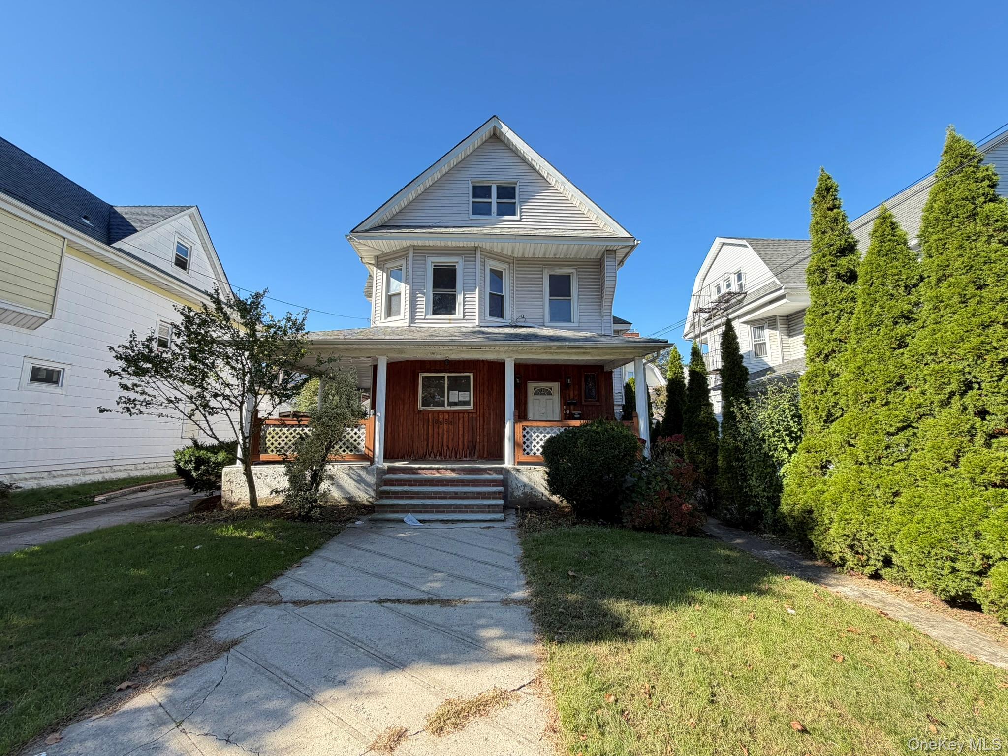 8658 110th St, Richmond Hill, NY 11418