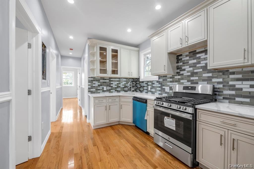 13740 234th St, Rosedale, NY 11422 photo