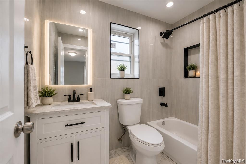 13740 234th St, Rosedale, NY 11422 photo