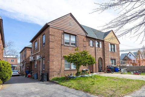Duplex in Flushing NY 154-39 64 Avenue.jpg