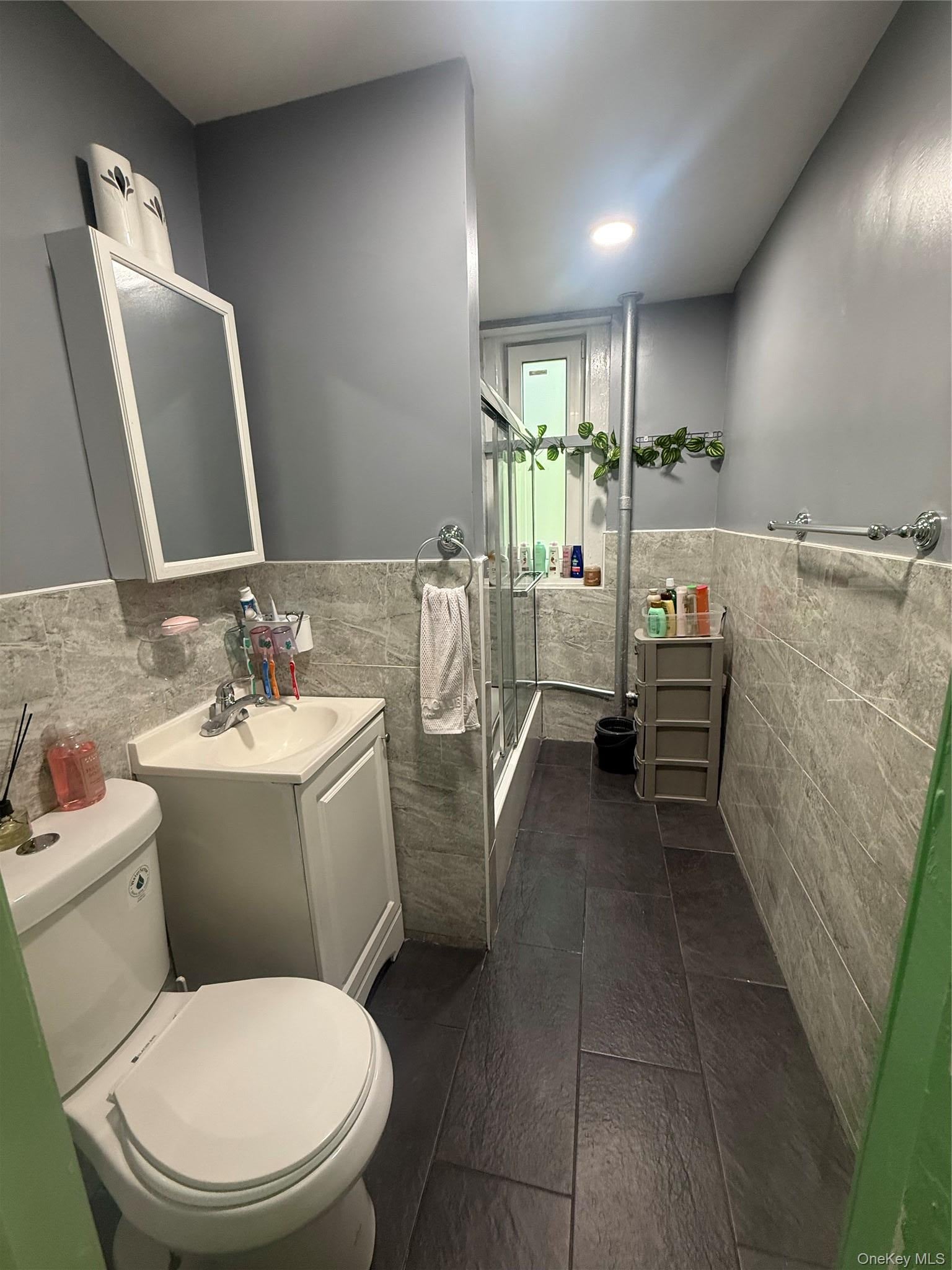 950 Hoe Ave #2 B, Bronx, NY 10459 photo
