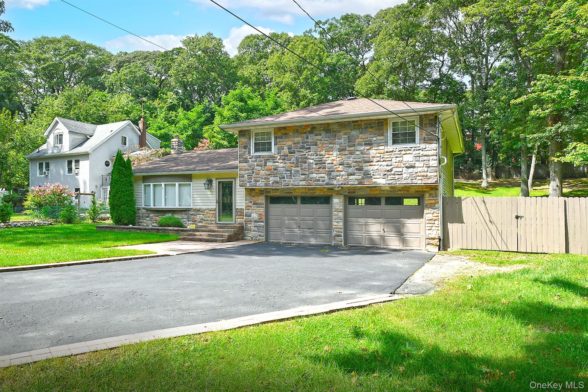 150 Hallock Landing Rd, Rocky Point, NY 11778 photo