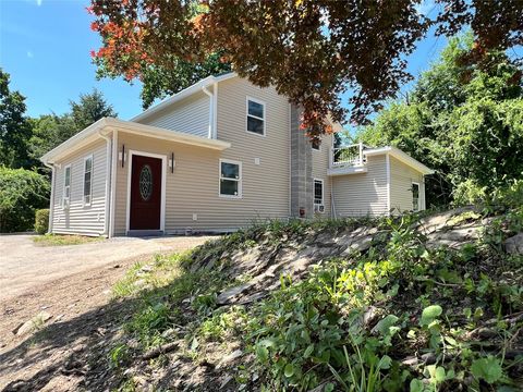 Single Family Residence in Hyde Park NY 104 S Quaker Lane 1.jpg