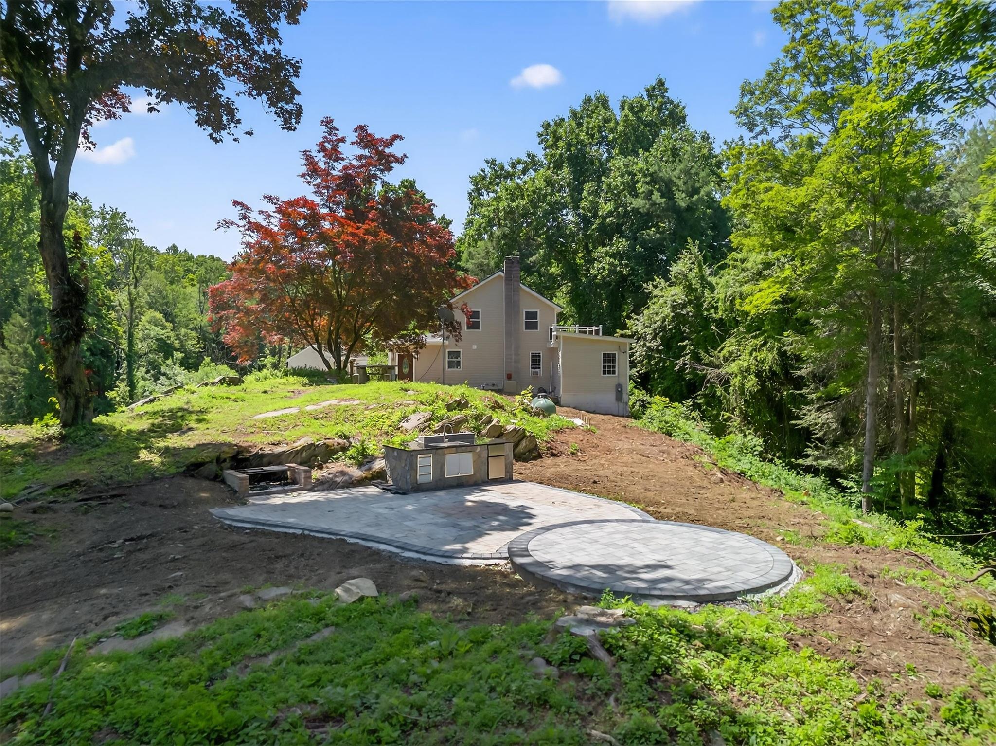 Single Family Residence in Hyde Park NY 104 S Quaker Lane 22.jpg