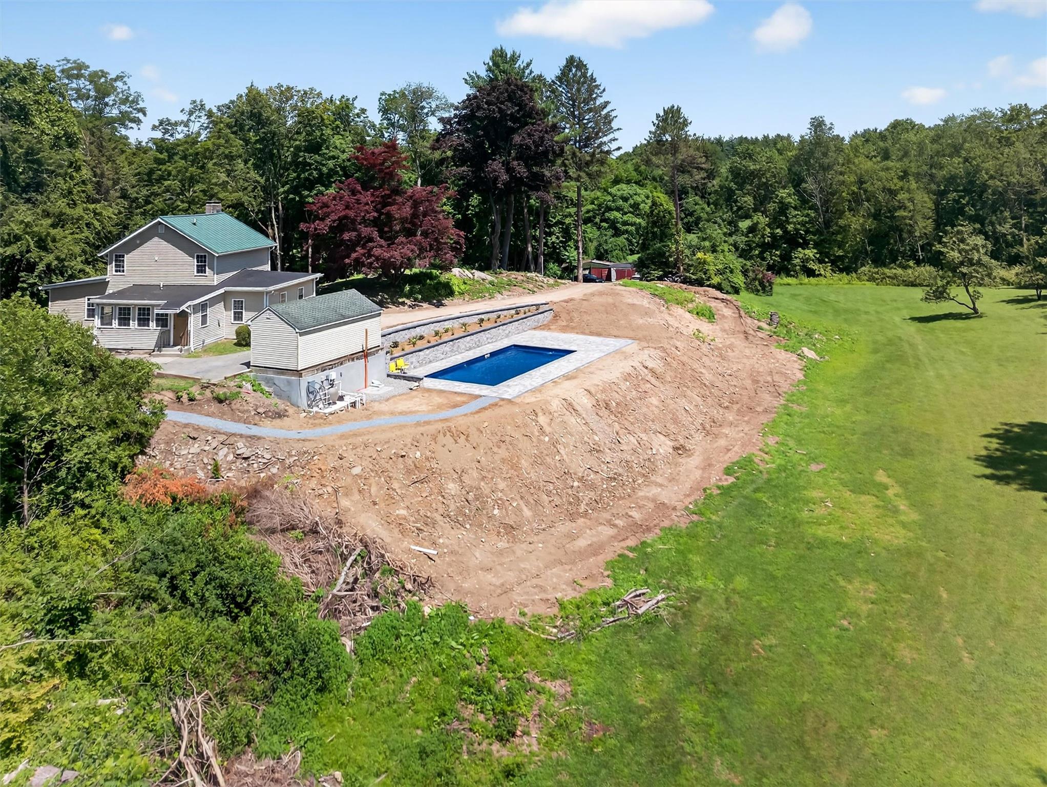 Single Family Residence in Hyde Park NY 104 S Quaker Lane 24.jpg