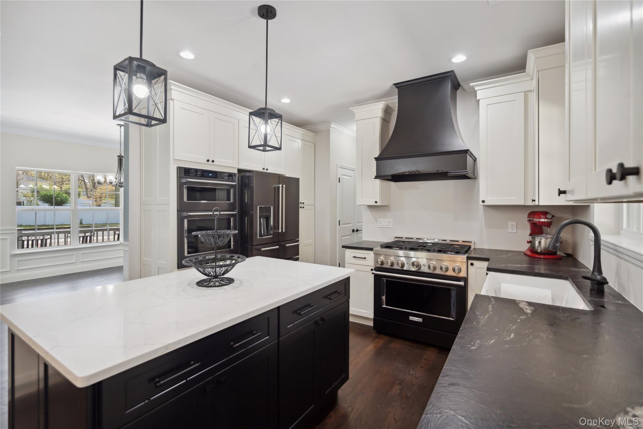 113 Currans Rd, Middle Island, NY 11953 photo