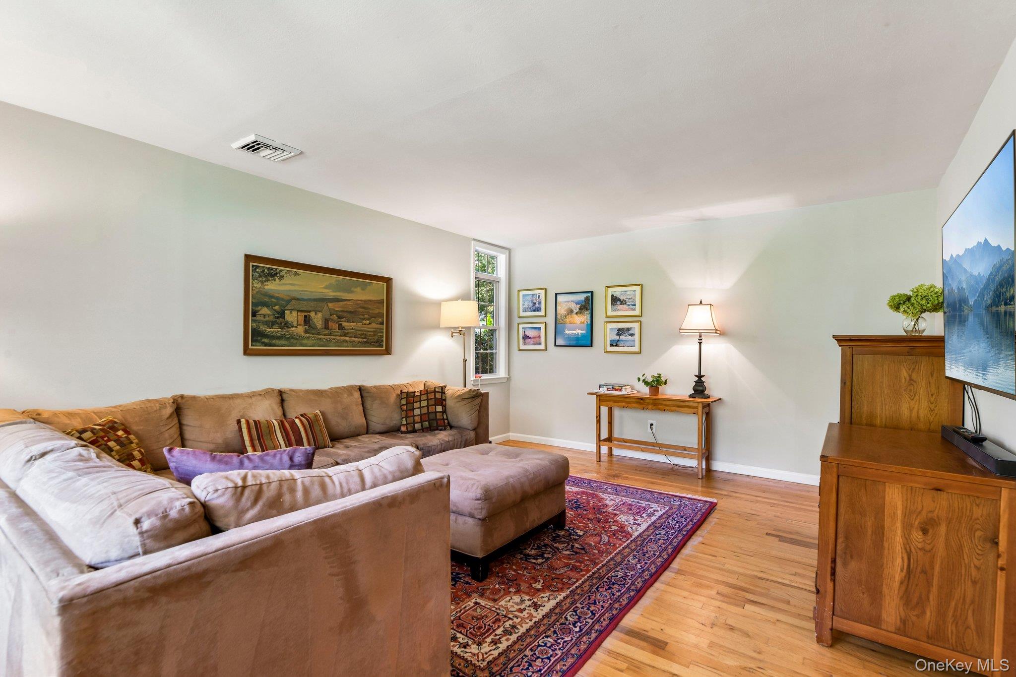 15 Fox Rd, East Setauket, NY 11733 photo