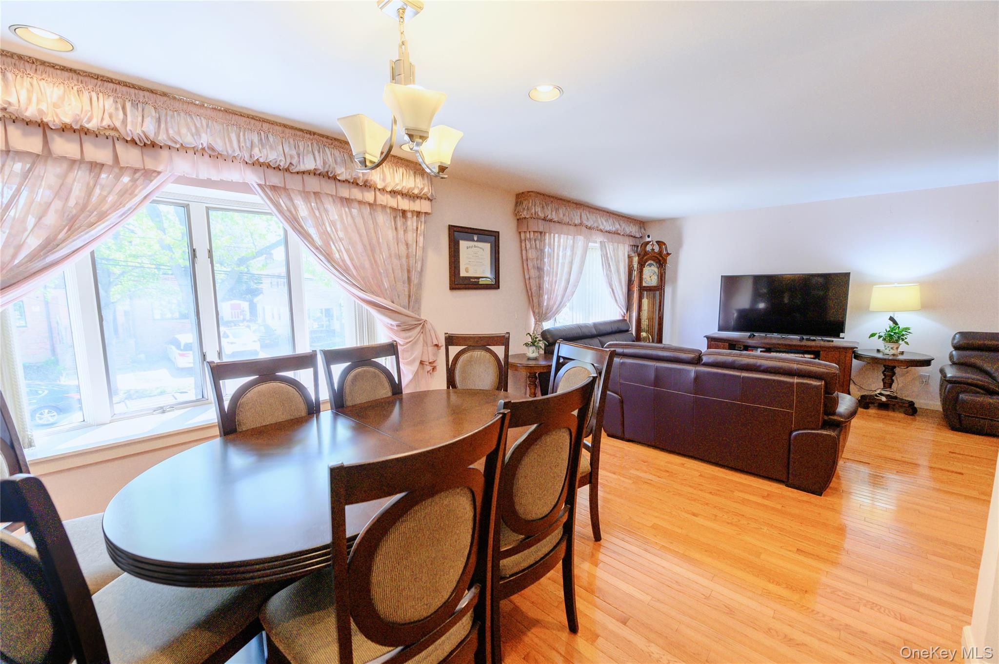 71 30 165th St, Fresh Meadows, NY 11365 photo