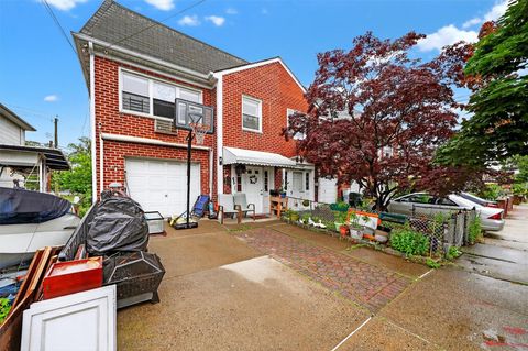 Triplex in Bronx NY 250 Kearney Avenue.jpg