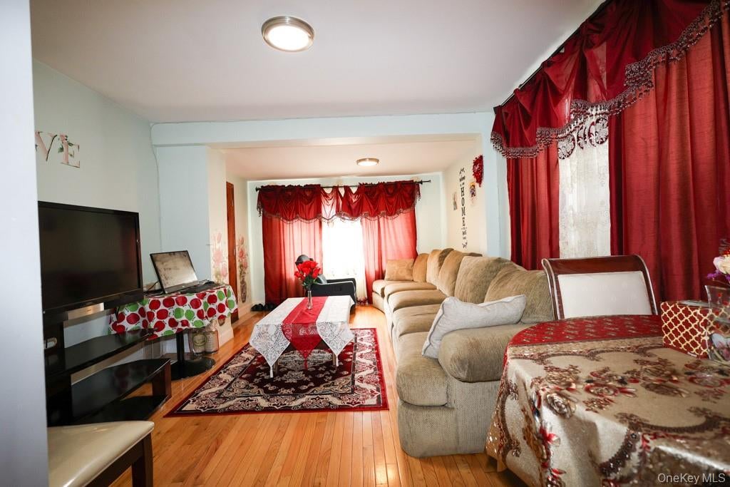 101 23 126th St, Richmond Hill S., NY 11419 photo
