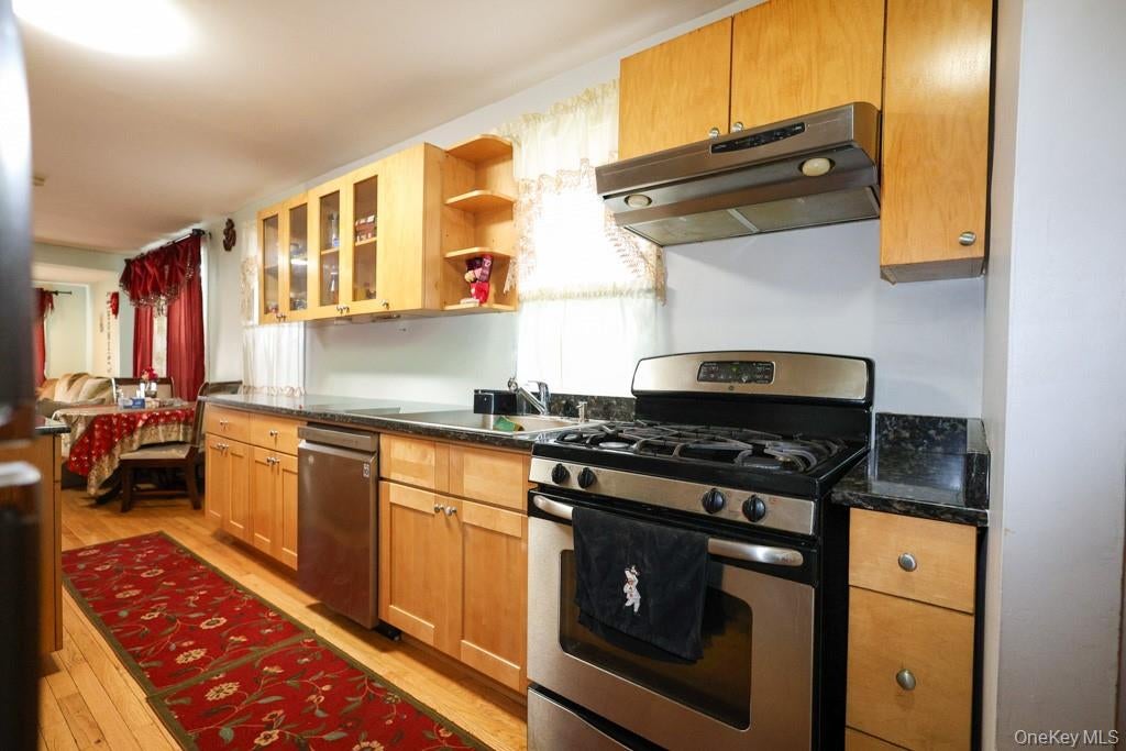 101 23 126th St, Richmond Hill S., NY 11419 photo