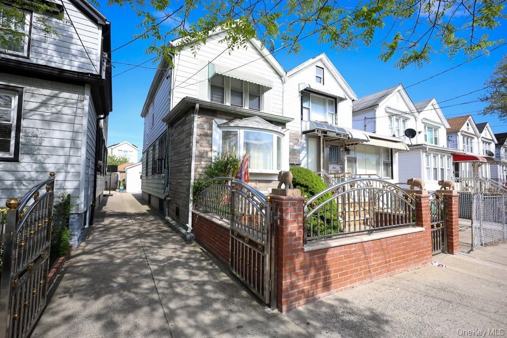 101 23 126th St, Richmond Hill S., NY 11419