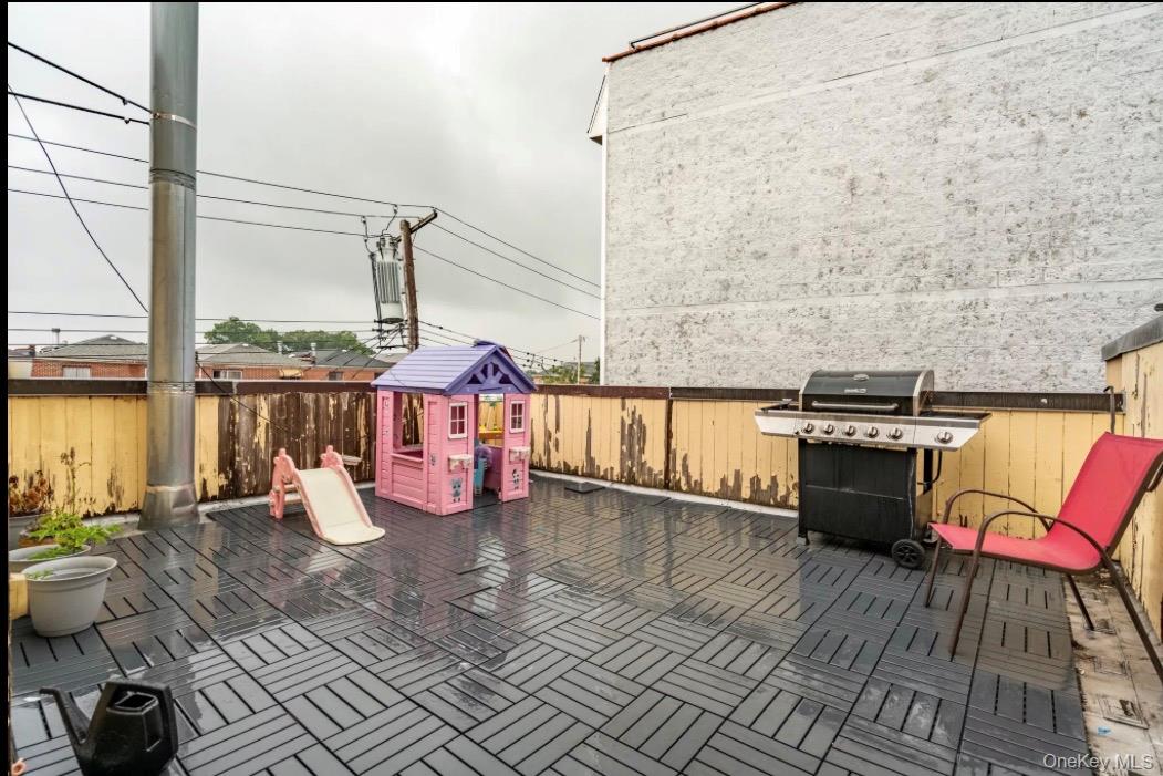 1496 Hicks St, Bronx, NY 10469 photo