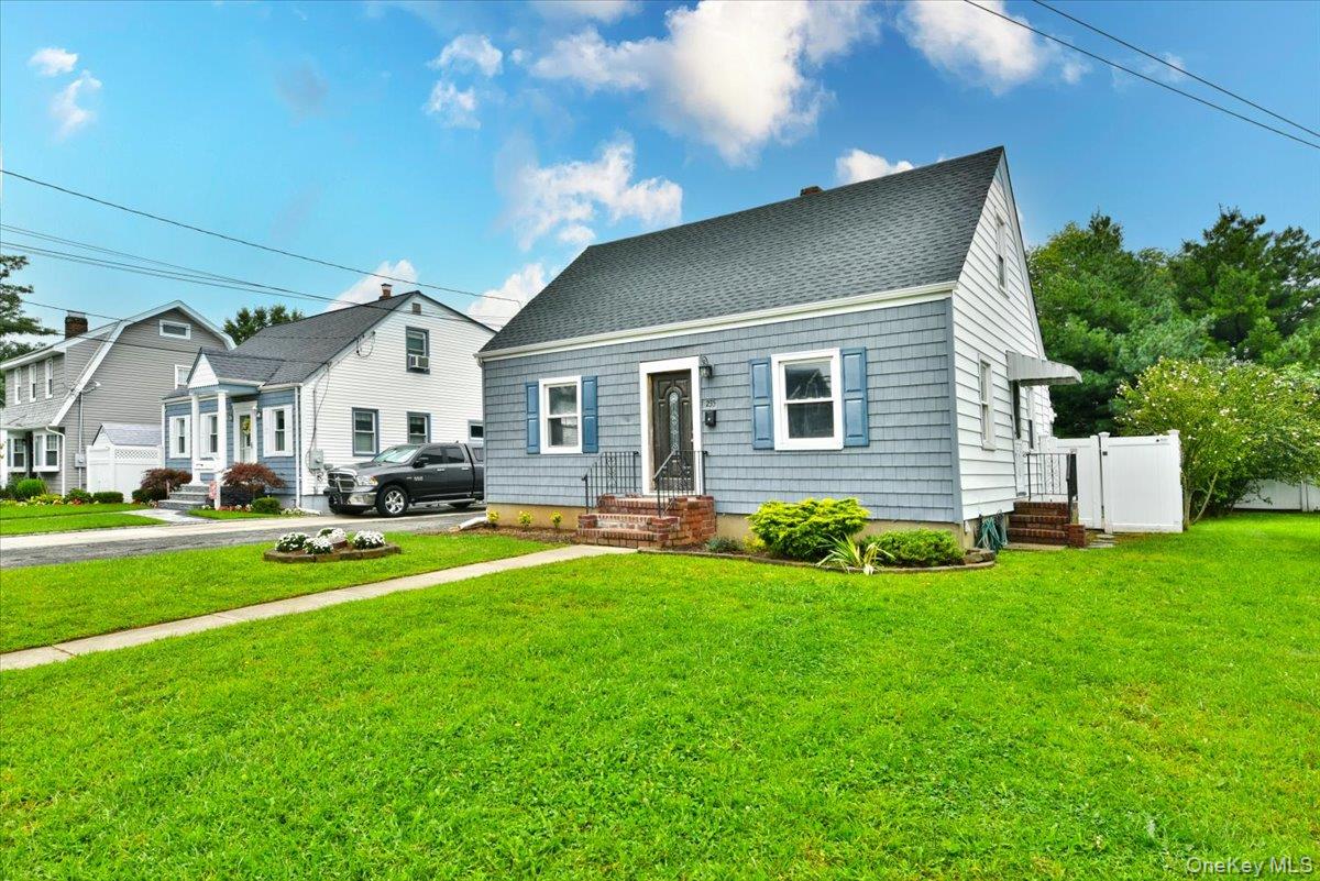 235 Madison Ave, Oceanside, NY 11572 photo