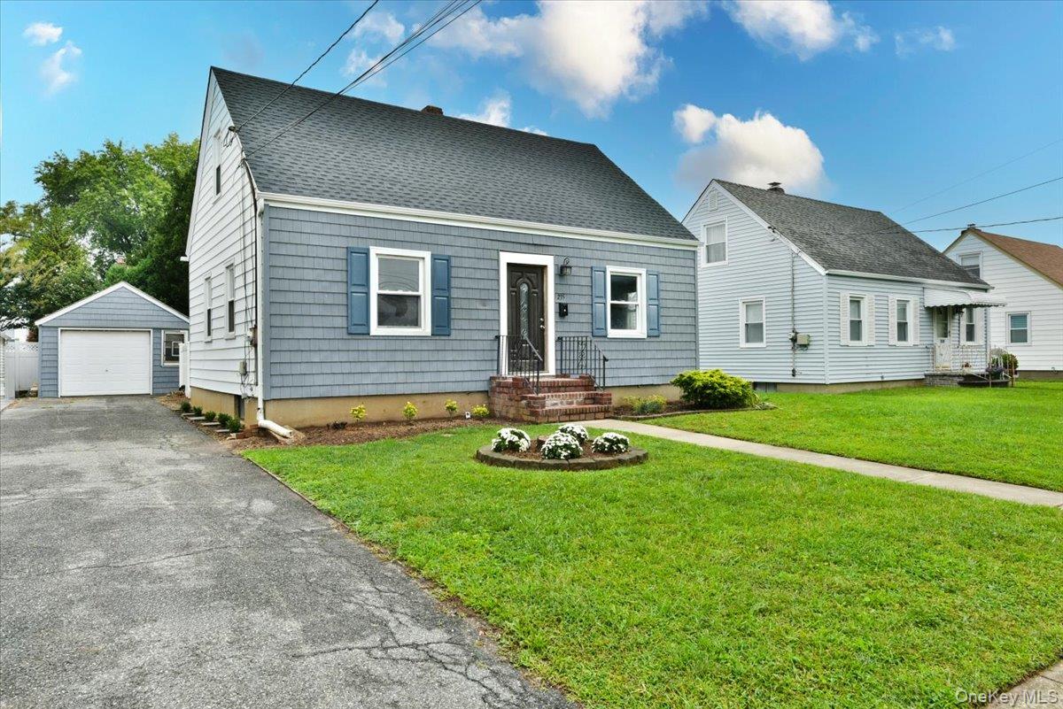 235 Madison Ave, Oceanside, NY 11572 photo