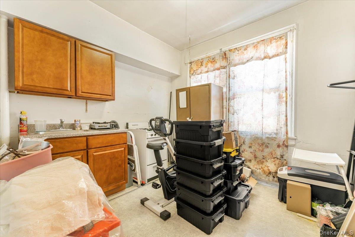 3257 110th St, East Elmhurst, NY 11369 photo
