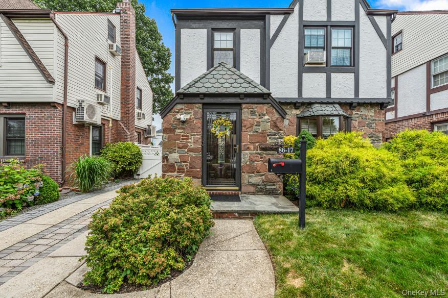 8617 253rd St, Bellerose, NY 11426
