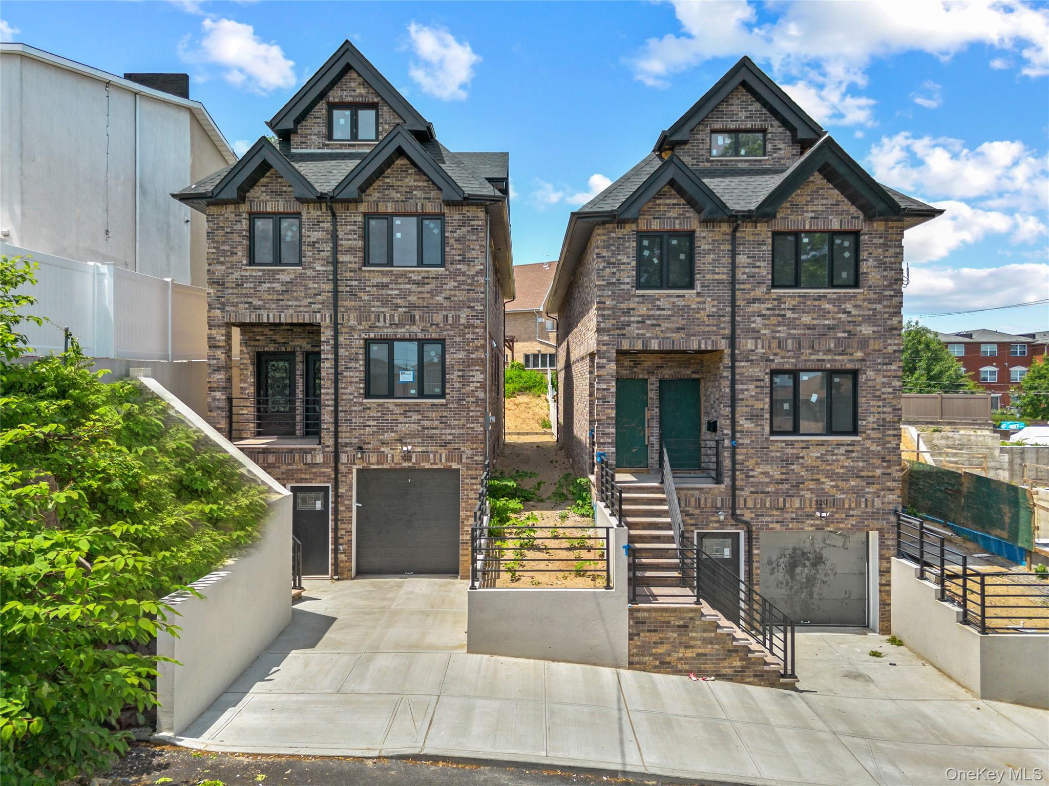 3 24 125th St, College Point, NY 11356