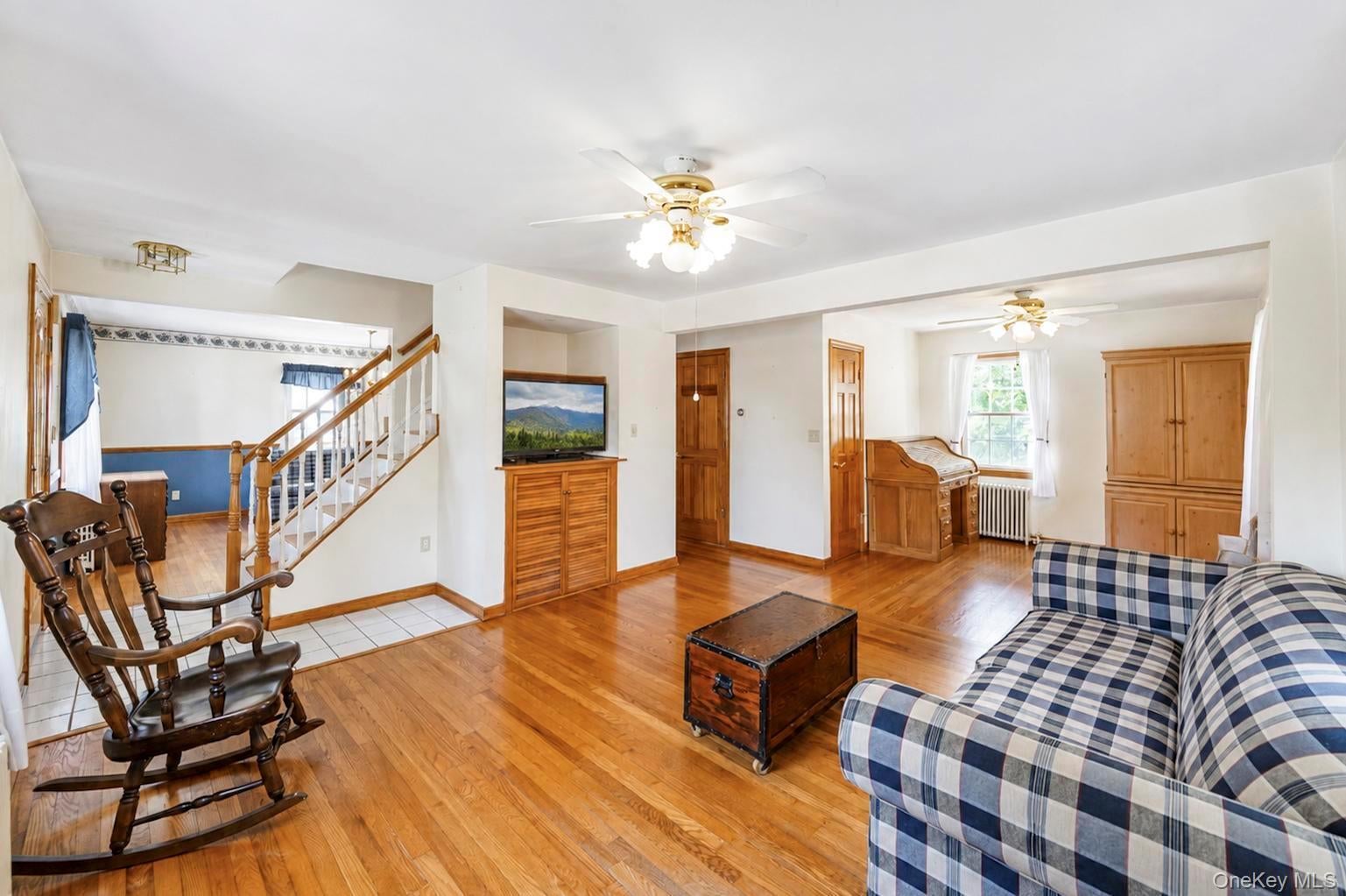44 Maple Dr, Amityville, NY 11701 photo