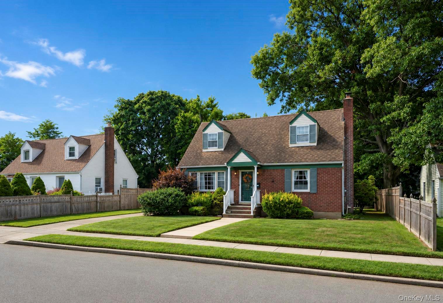 44 Maple Dr, Amityville, NY 11701 photo