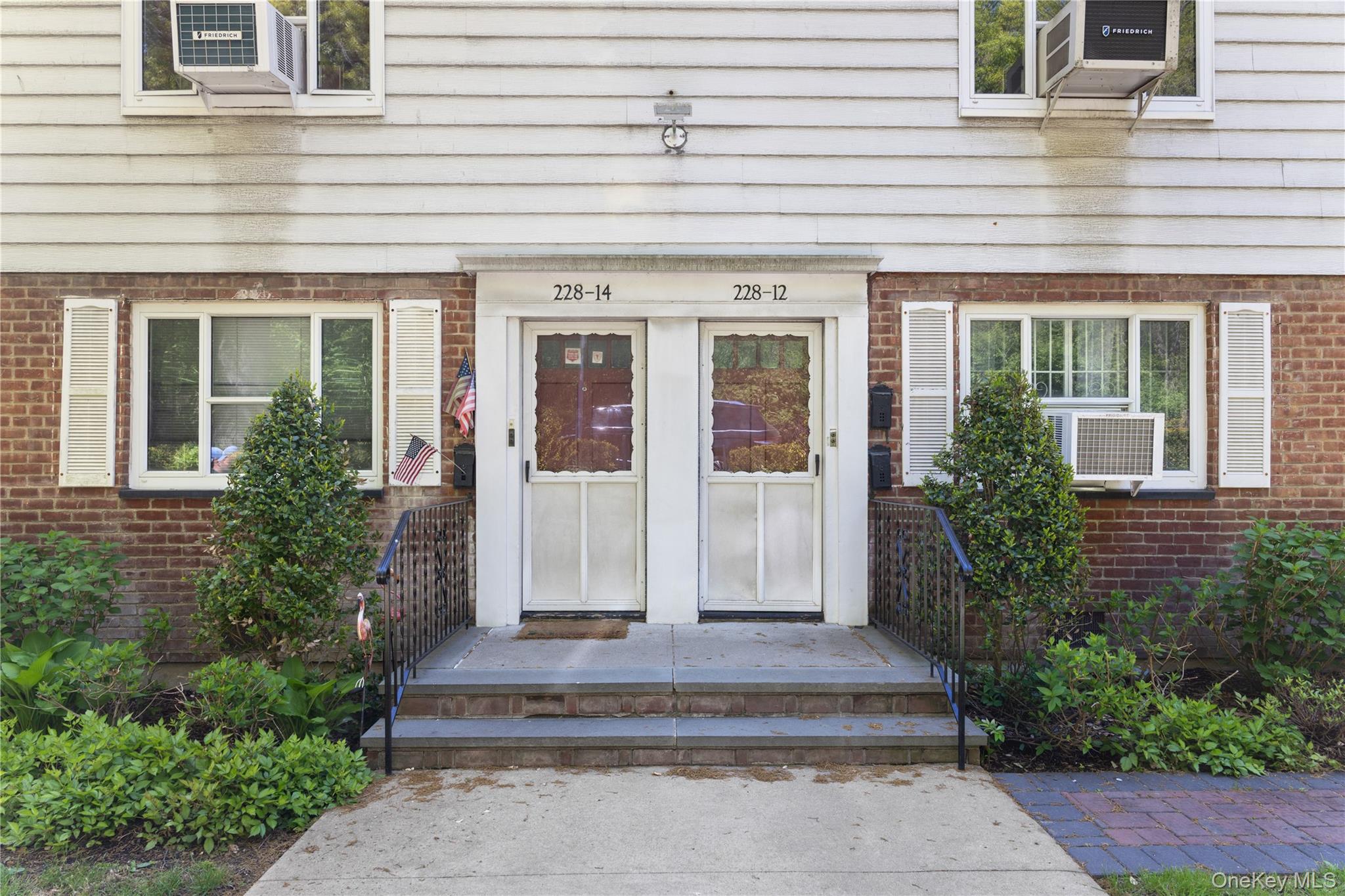 228 14 Stronghurst Ave #UPPER, Queens Village, NY 11427 photo