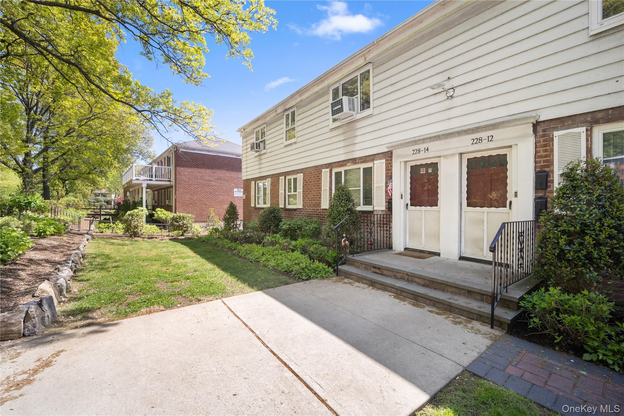 228 14 Stronghurst Ave #UPPER, Queens Village, NY 11427 photo