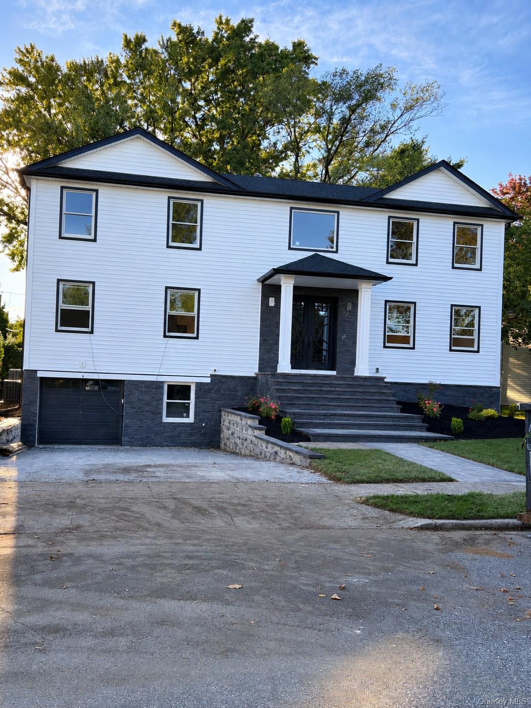 11 Delaware Ave, Jericho, NY 11753
