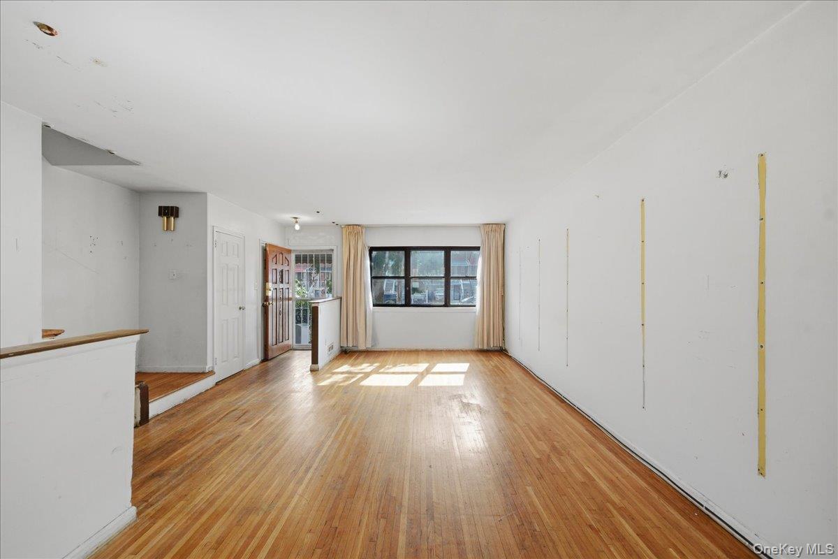 3310 Gunther Ave, Bronx, NY 10469 photo