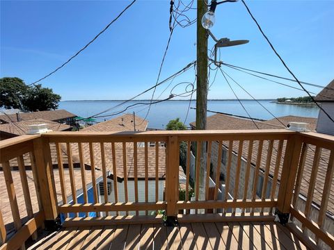Single Family Residence in Bronx NY 57 Pennyfield Camp.jpg