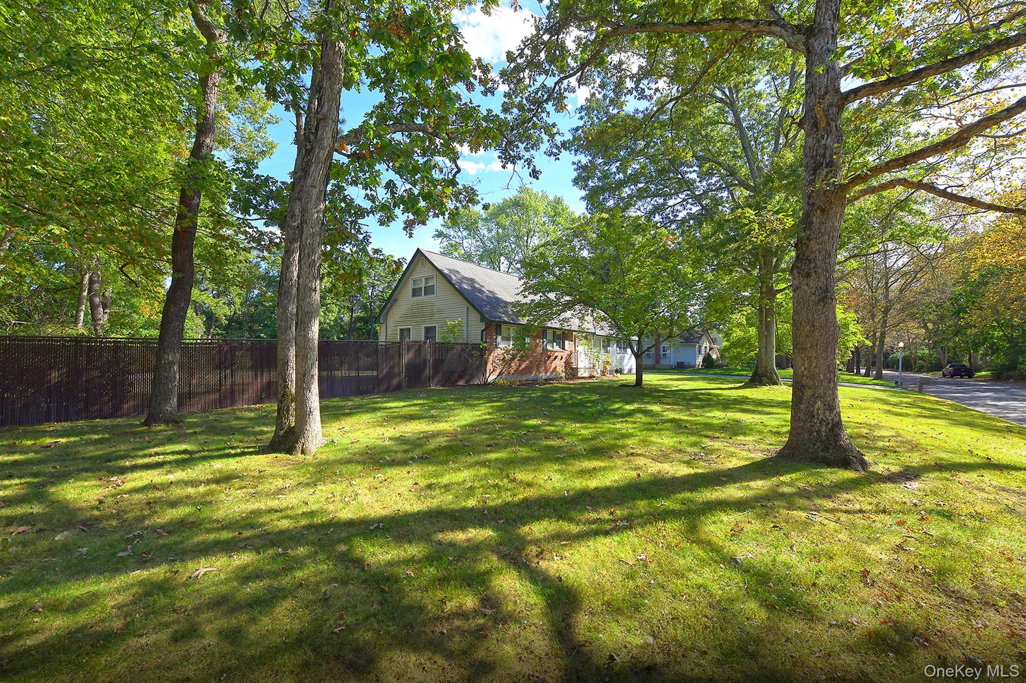 1 Millet St, Dix Hills, NY 11746 photo