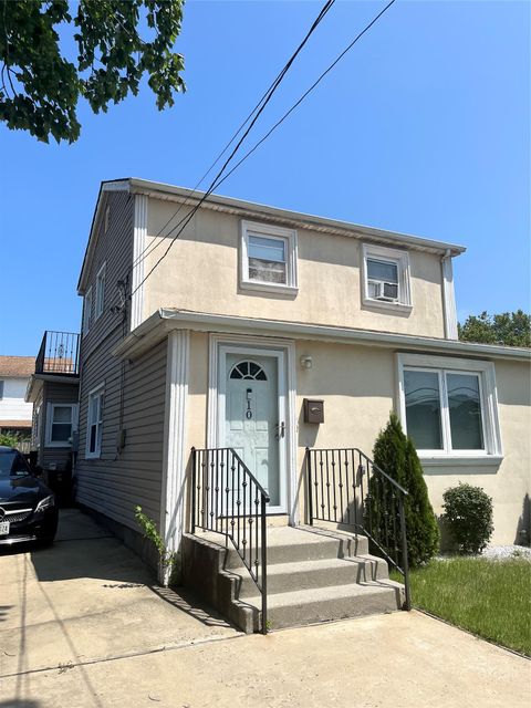 Single Family Residence in West Hempstead NY 10 PINEBROOK AVE.jpg