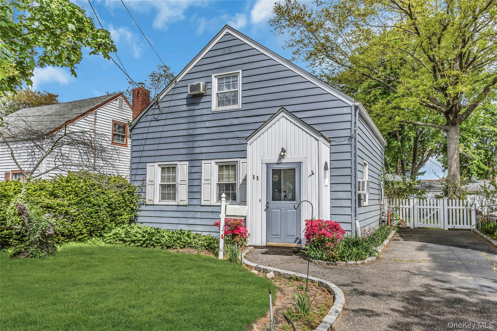 11 Skidmore Pl, Valley Stream, NY 11581 photo