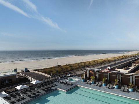 Condominium in Long Beach NY 140 Boardwalk #PH 5 B 32.jpg