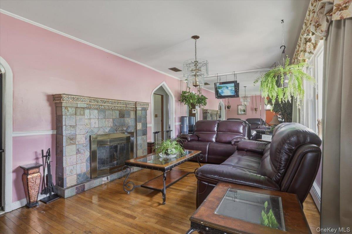485 Lockwood Dr, Shirley, NY 11967 photo