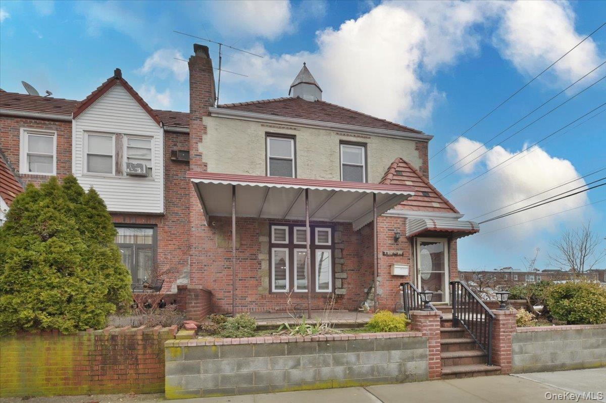 13071 225th St, Laurelton, NY 11413
