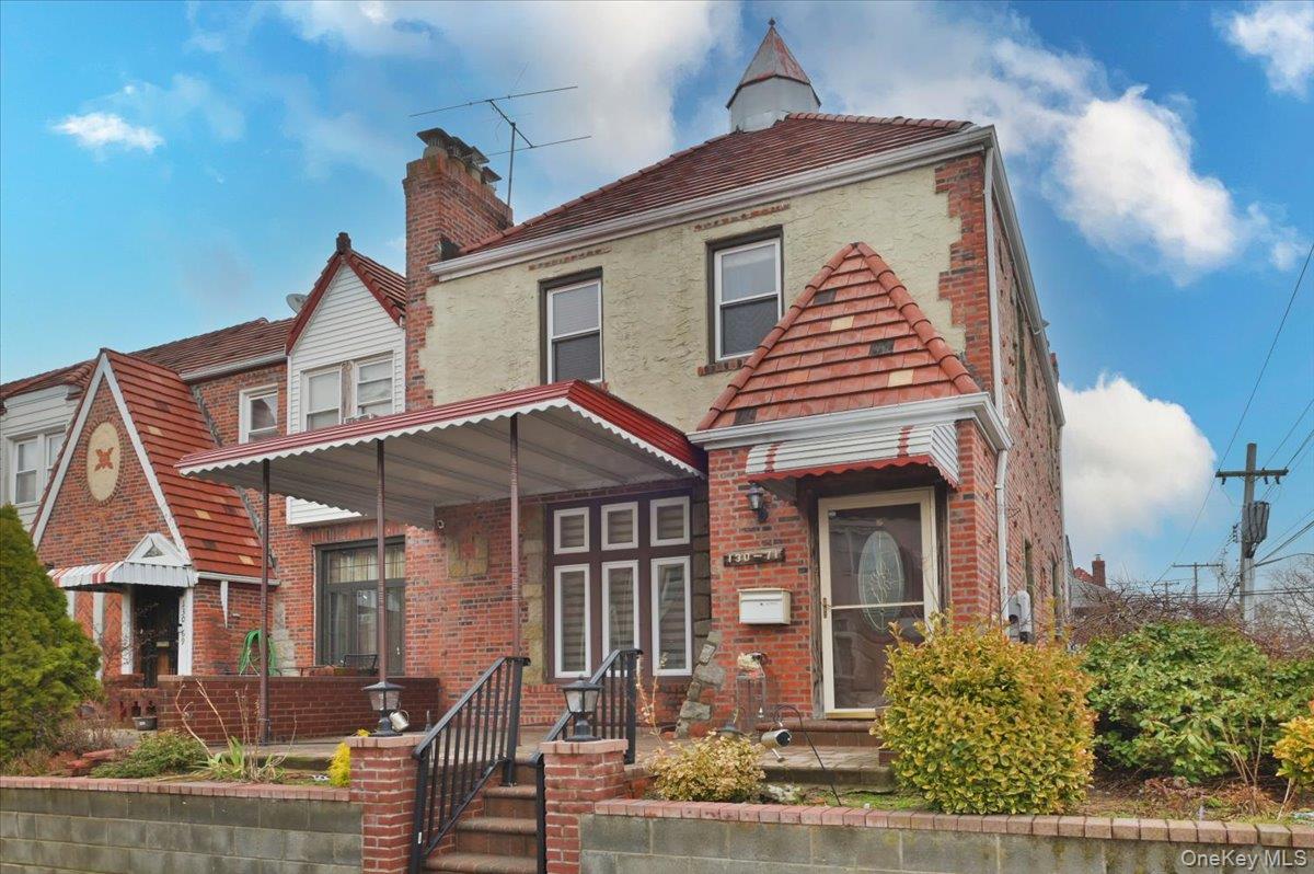 13071 225th St, Laurelton, NY 11413 photo
