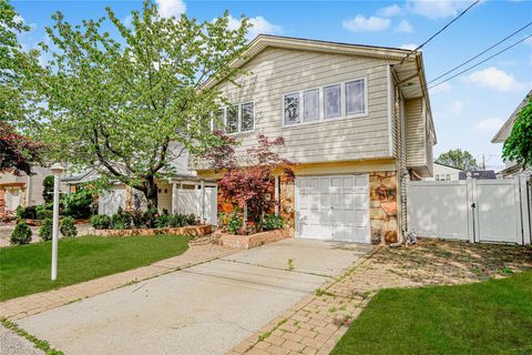 Single Family Residence in Staten Island NY 15 Oliver Place.jpg